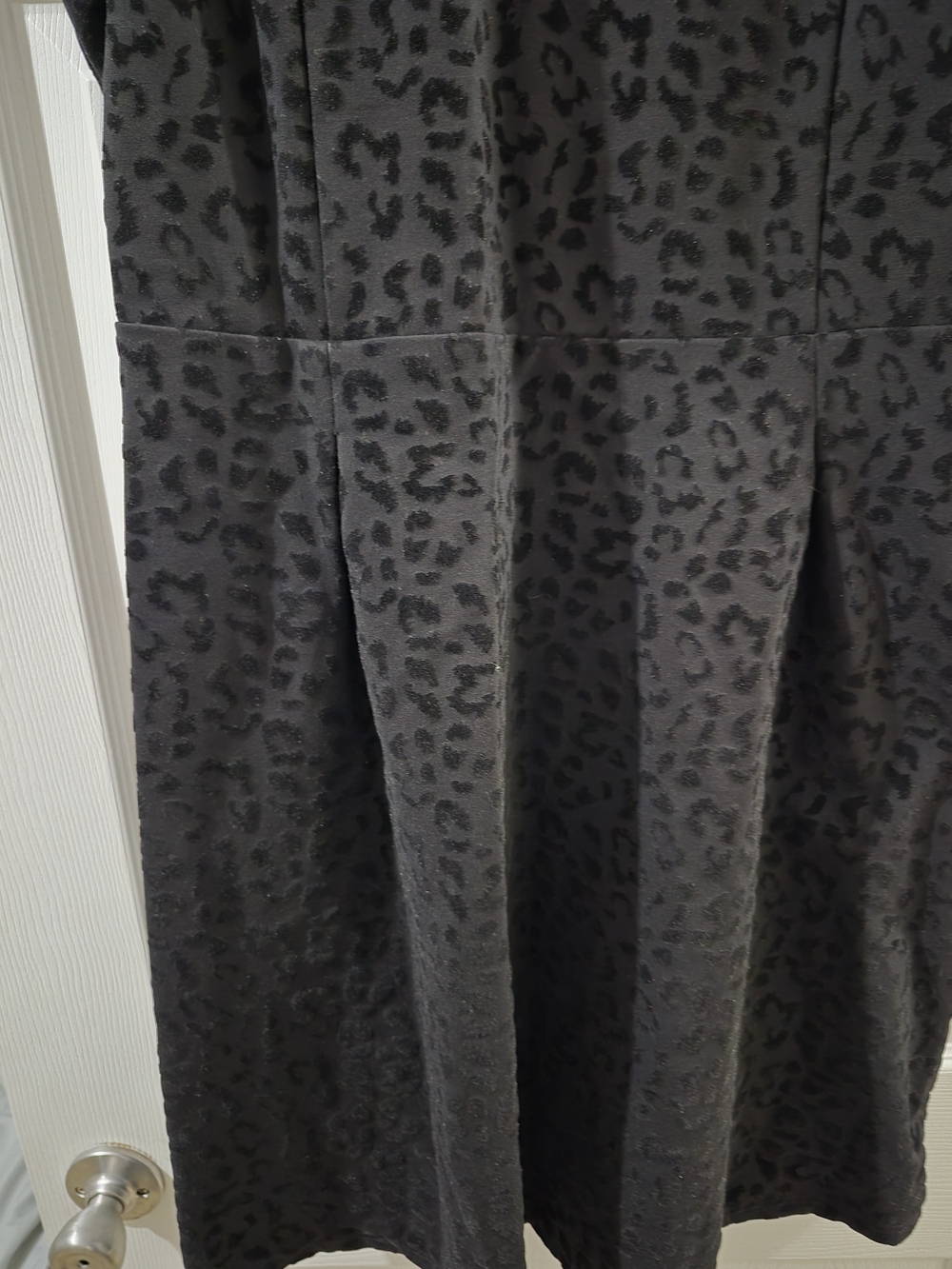 Versona Black Sleeveless Keyhole A-Line Dress - Picture 7 of 16